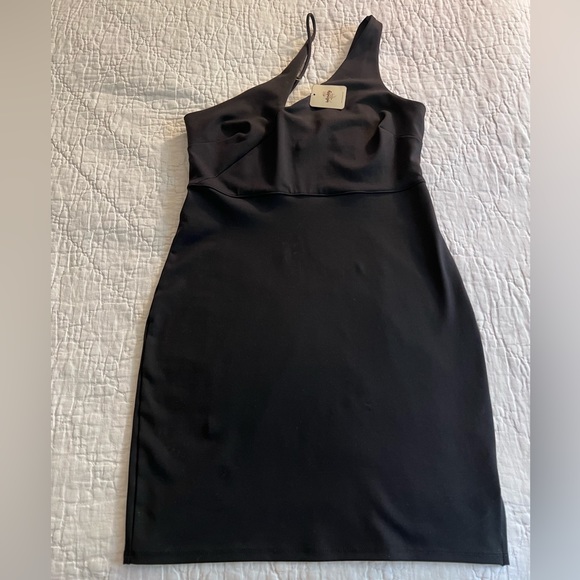 NWT Free People Asymmetrical Strap Mini Dress in Black - Picture 2 of 2